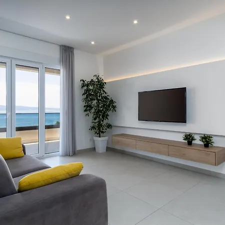 Апартаменти Felis Seaview By The - *